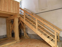 Rekonstruované dřevěné schodiště